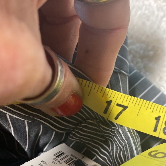 Mens EXPRESS L/S Button Down! Vertical Stripes! Dress Shirt LARGE Brand NEW!🔥🎄 - Picture 14 of 15